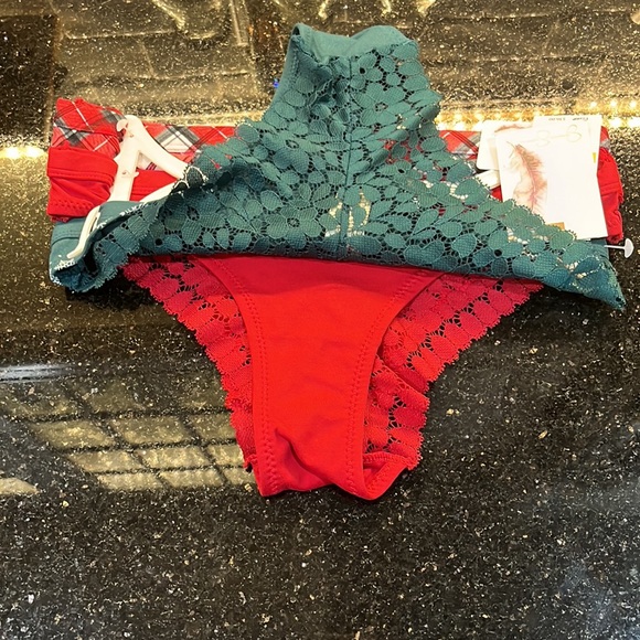 New With Tags Set Of Three Adorable Panties - Picture 3 of 4